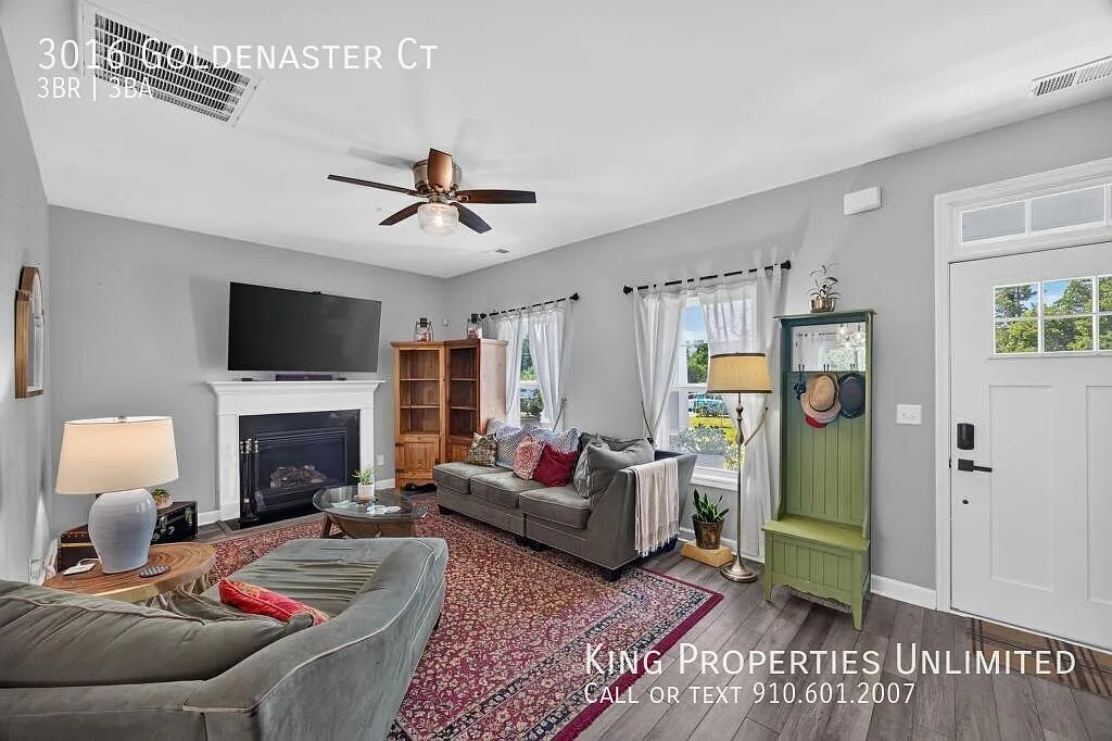3016 Goldenaster Ct — Photo 2