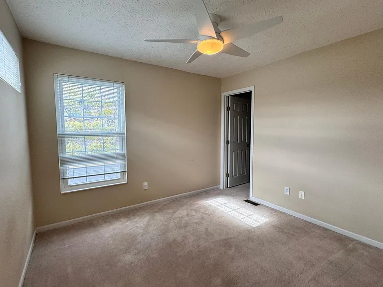 6148 Lakelyn — Photo 25