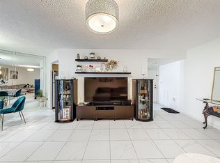 6555 W Broward Blvd APT 208, Plantation, FL 33317
