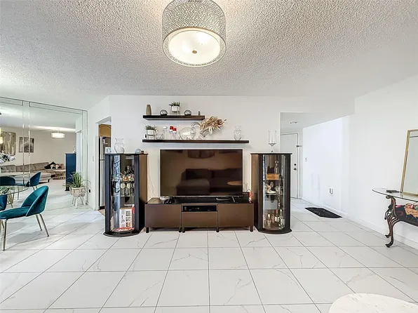 6555 W Broward Boulevard #208, Plantation, FL 33317