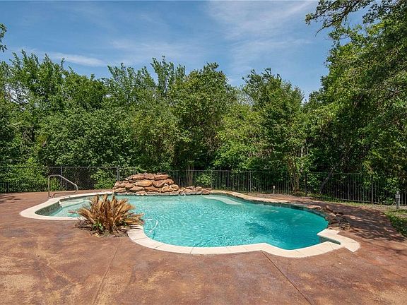 2nd image of 119 Branch Hollow Ln