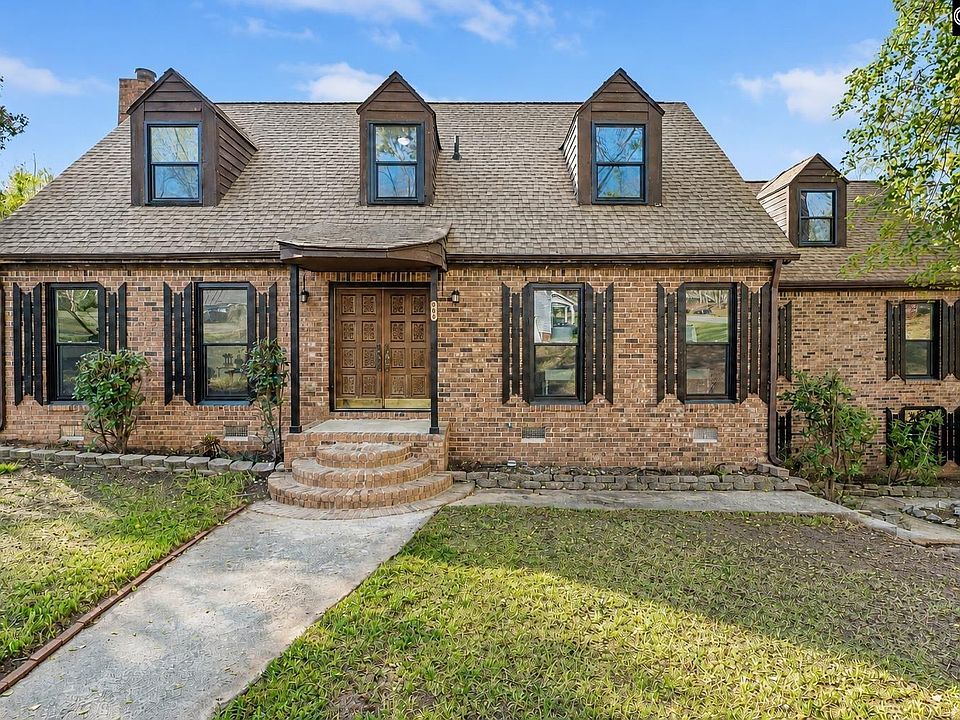 1st image of 301 Colony Hill Rd