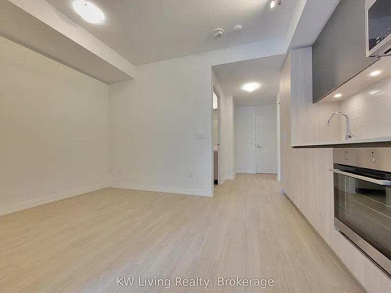 28 Widmer St #4522 — Photo 9