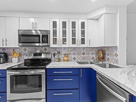 4th image of 8500 NW 8th St APT 205