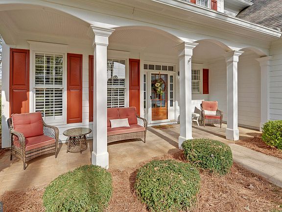 3rd image of 39 Azalea Dr