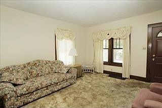 3rd image of 158 Wabash Ave N