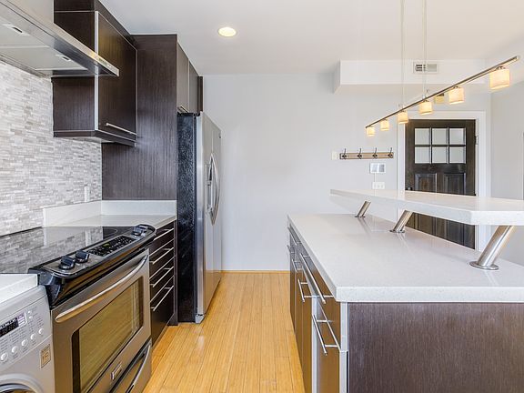 5th image of 1409 G St NE APT 23
