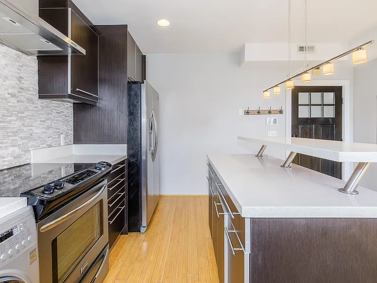 1409 G St NE #23 — Photo 5