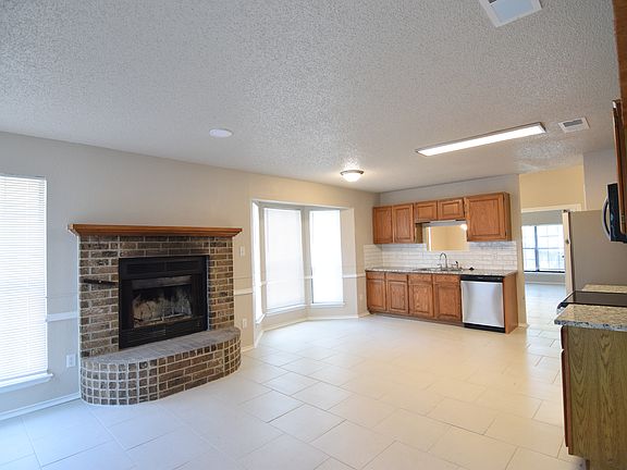 5th image of 1823 Meadowbrook Dr
