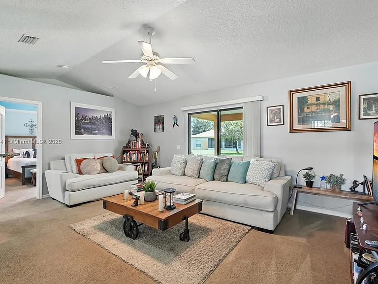 20 Bennett Ln — Photo 23