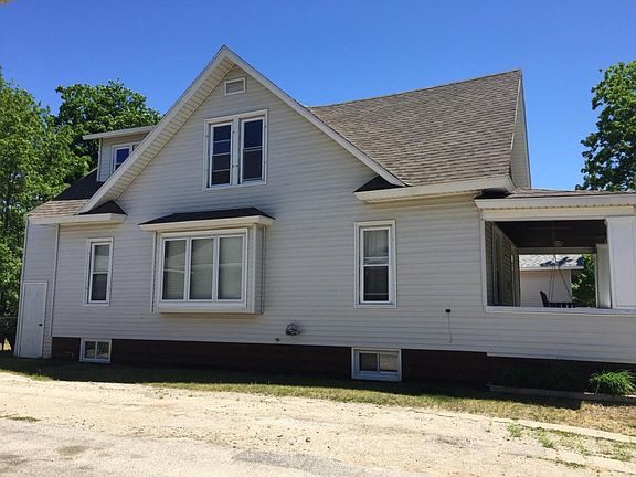 3rd image of 723 Brother St