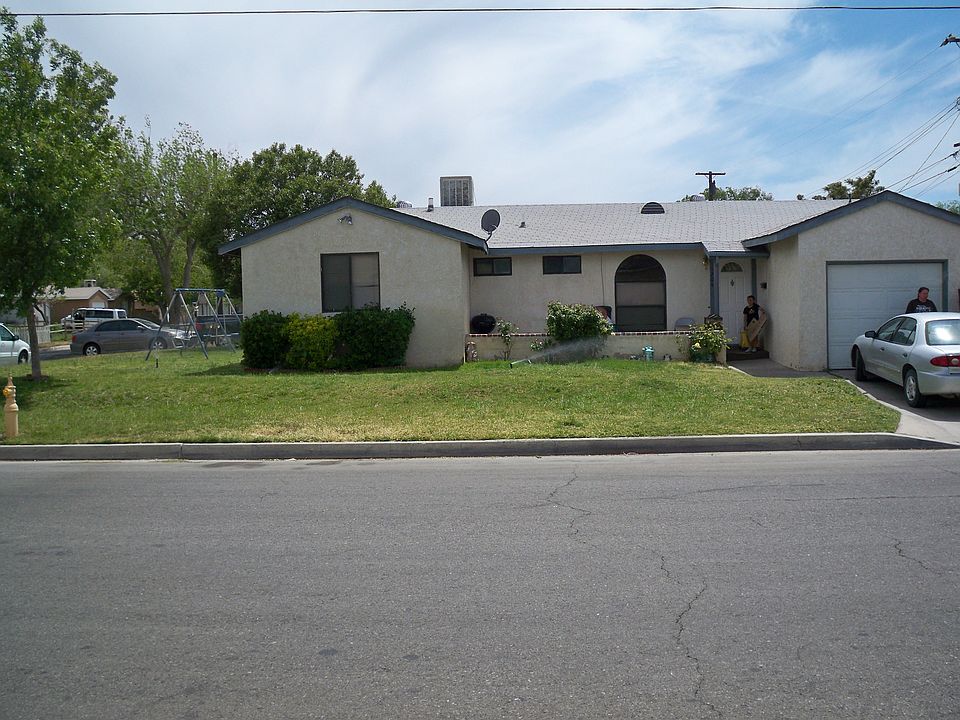 1st image of 1204 W Avenue H12