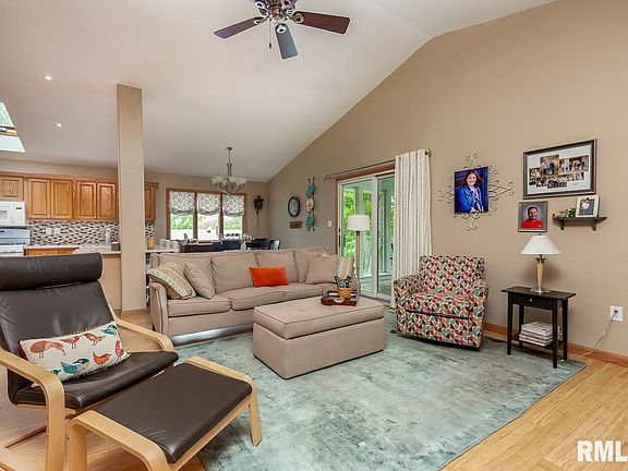 5th image of 403 Norris Ct