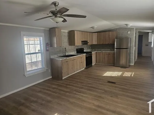 136 Eagle Ave, Swartz Creek, MI 48473