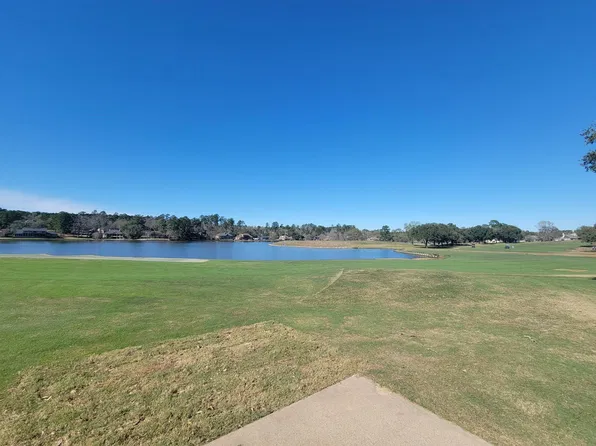 601 Hillcrest Dr, Huntsville, TX 77340