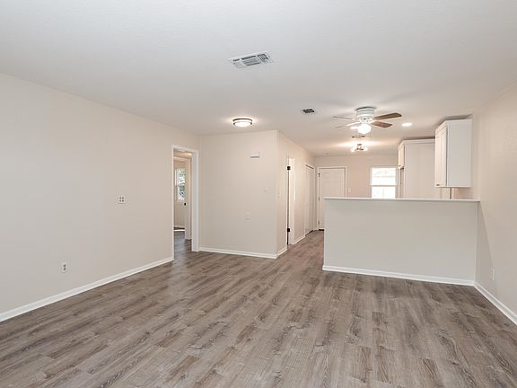 2nd image of 304 Mildred St Drive