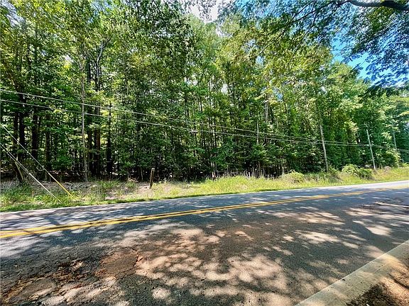 3rd image of 3961 Panola Rd