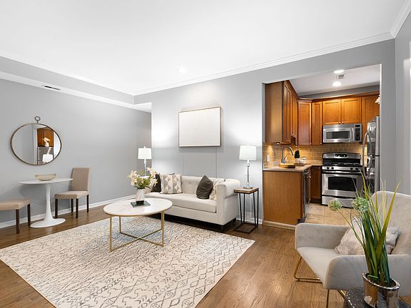 5th image of 629 W Sheridan Rd #1D