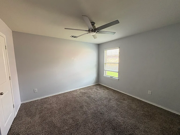 215 Woodland St — Photo 13