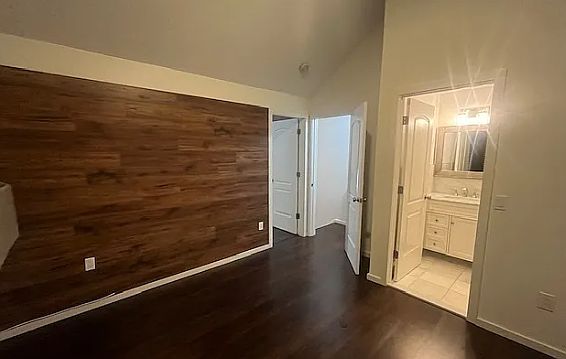 3rd image of 1492 North Ave APT 210