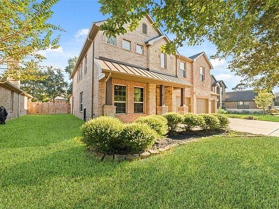 3rd image of 2051 Brodie Ln