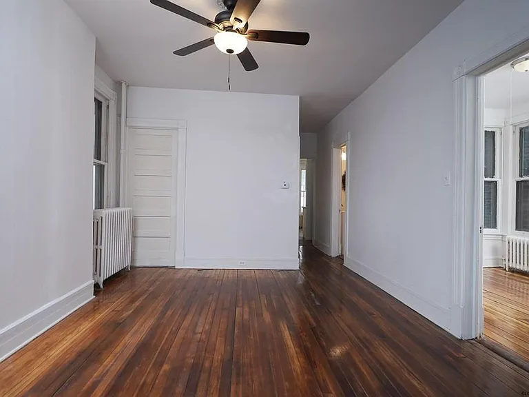 53 Oakwood Ave #A — Photo 15