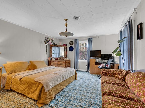15th image of 5881 Burgess Falls Rd