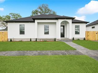 3709 Volpe Dr, Chalmette, LA 70043