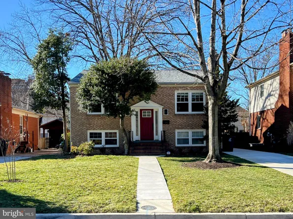 836 S Veitch St, Arlington, VA 22204