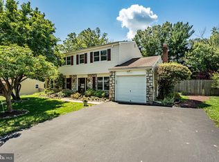 76 Meadowfield Dr, Southampton, PA