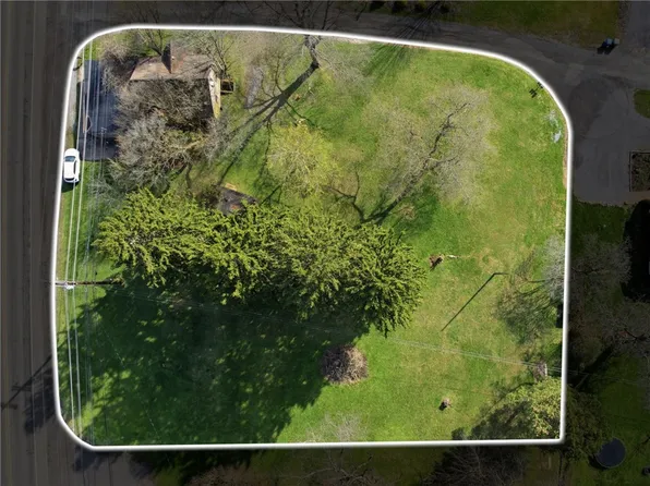 266 Perry Hwy, Harmony, PA 16037