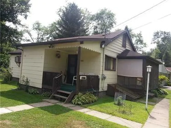 2306 Karns Rd, Natrona Heights, PA 15065