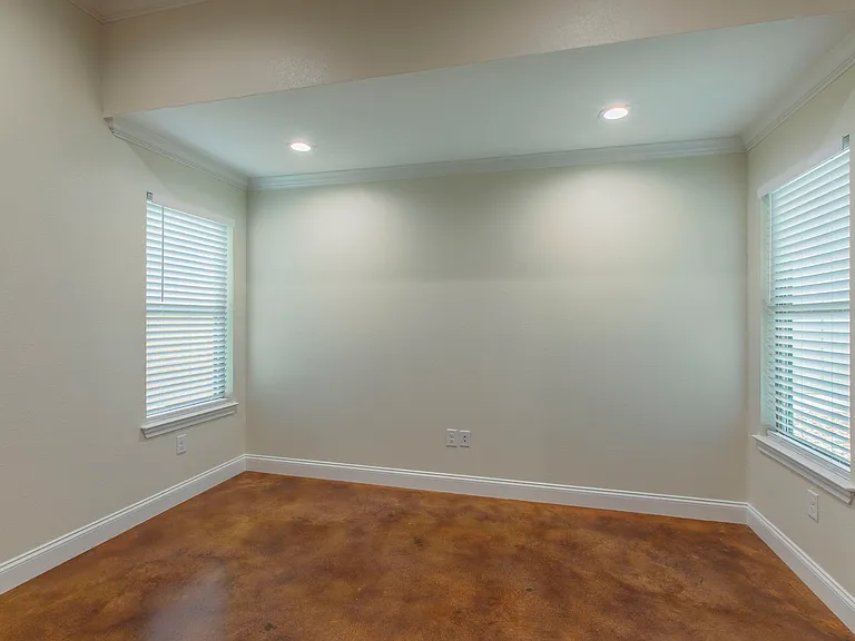 104 Patriot Cir #104 — Photo 9