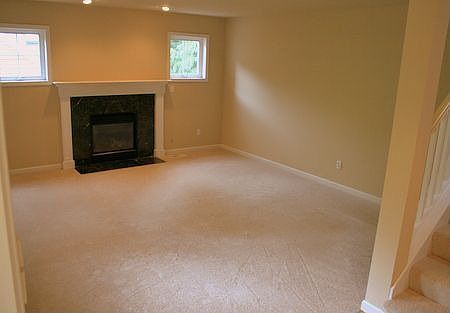 Formal dining room w/gas fireplace