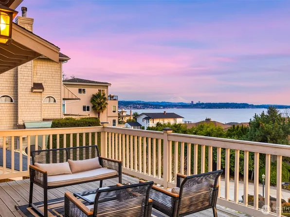 10920 80th Place NE, Kirkland, WA 98034