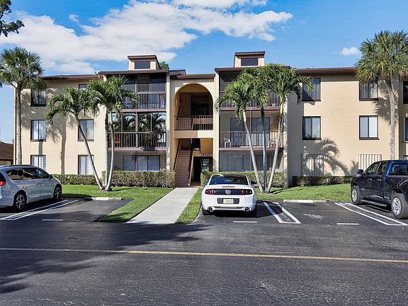 2nd image of 624 Sea Pine Way #A3