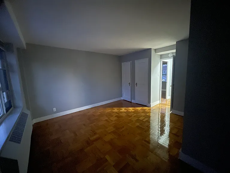 67-06 186th Ln #E — Photo 12