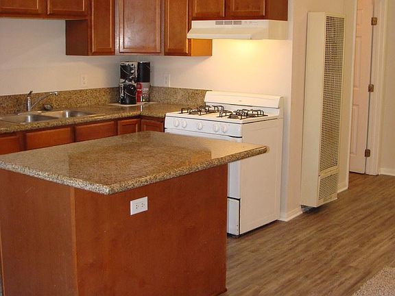 3rd image of 12652 Julian Ave #2