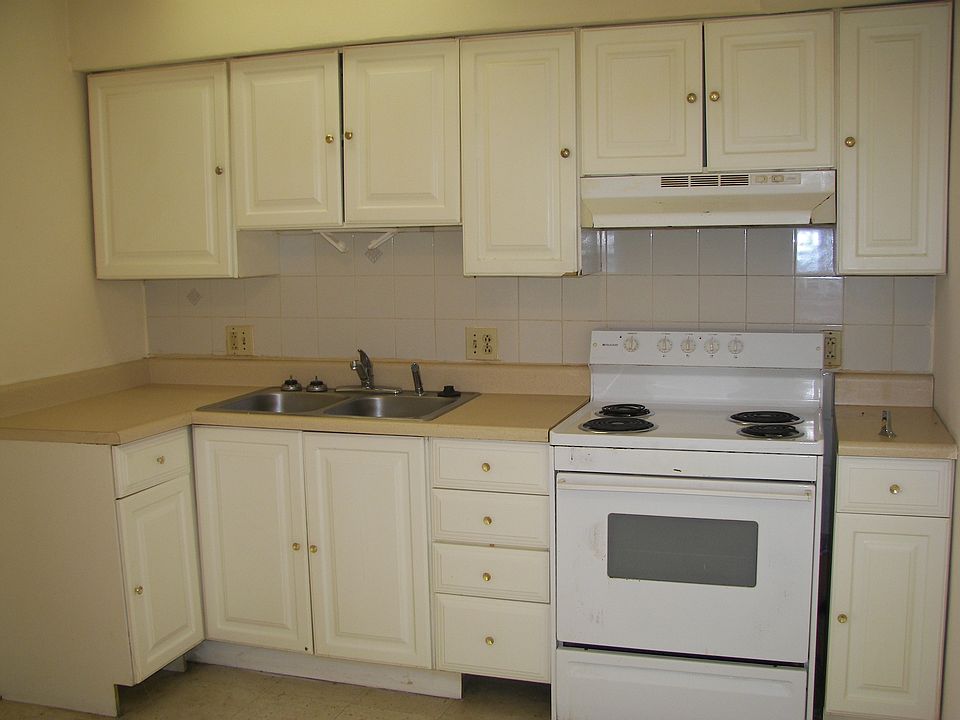 1st image of 3746 Chippewa St APT 2