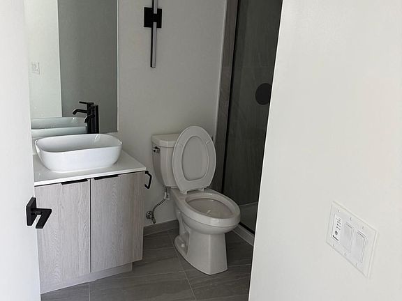 5th image of 1185 Dupont St