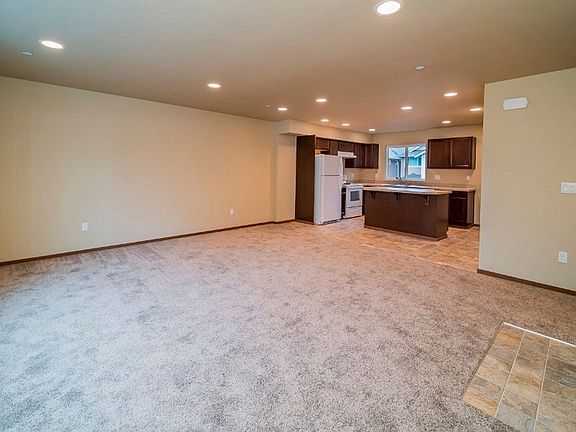 4th image of 4305 113th Pl NE #105