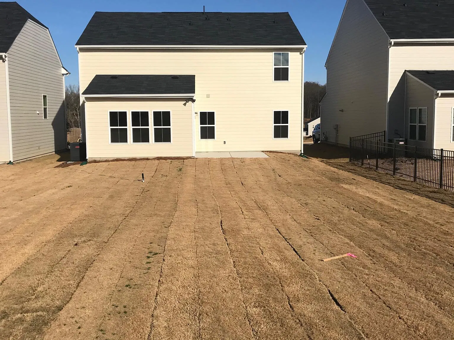 4 bed, 2.5 bath, 2385 sqft, $2,600 — Photo 3