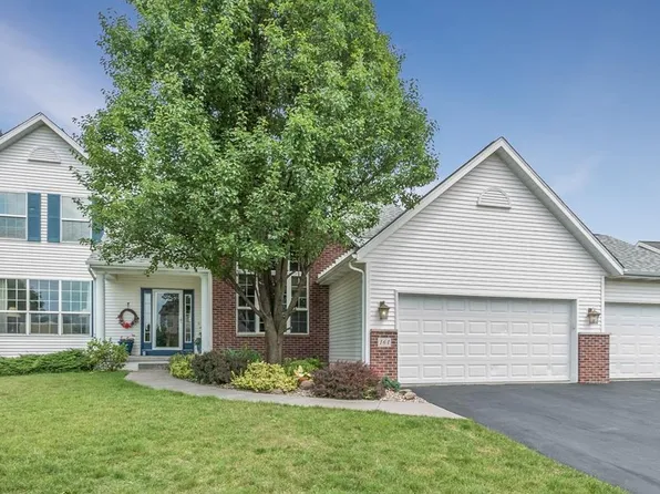 161 Autumn Woods Dr NW, Cedar Rapids, IA 52405