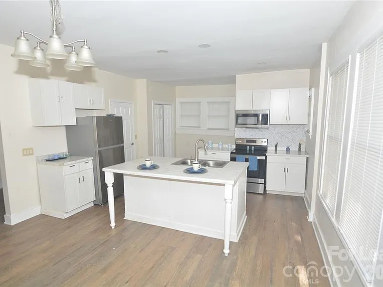 4101 Gossett Ave — Photo 3