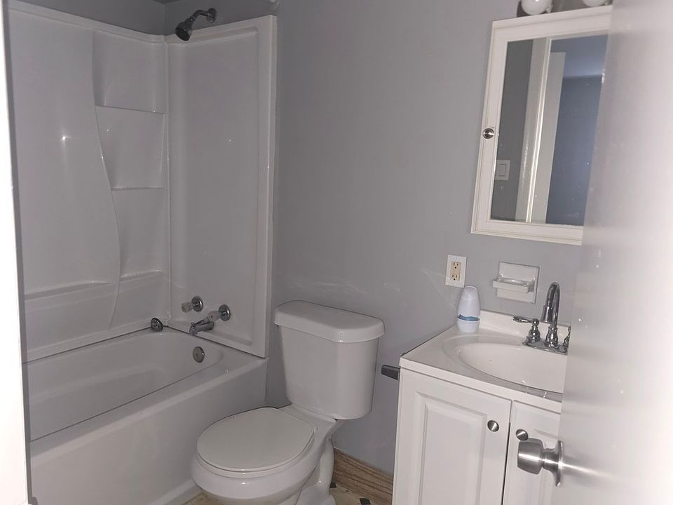 2nd image of 892 Mohawk Trl #3