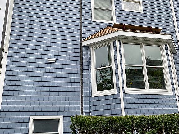 4th image of 208 Shore Dr