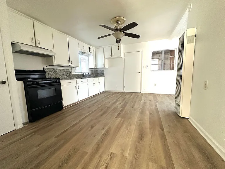 731 Vermont Ave — Photo 10
