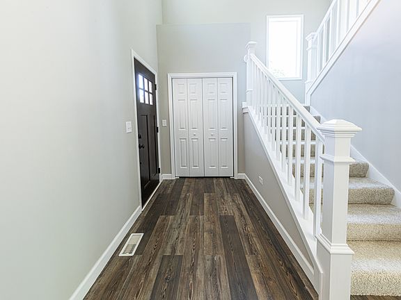 3rd image of 130 Lakeview Ave