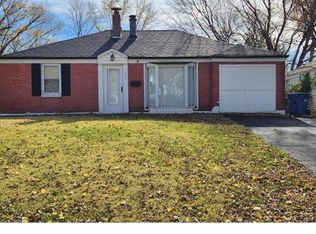 426 Scenic Dr, Saint Louis, MO 63137