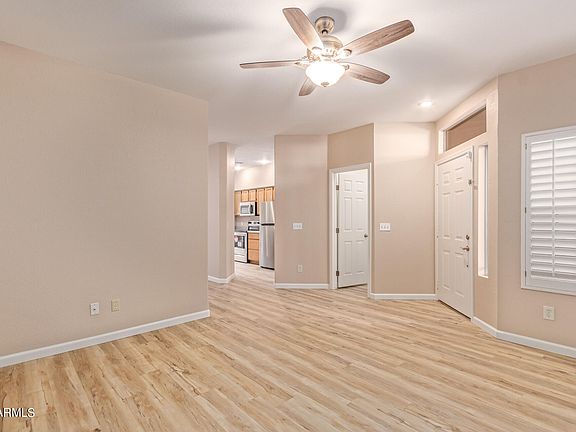 5th image of 500 N ROOSEVELT Avenue #29